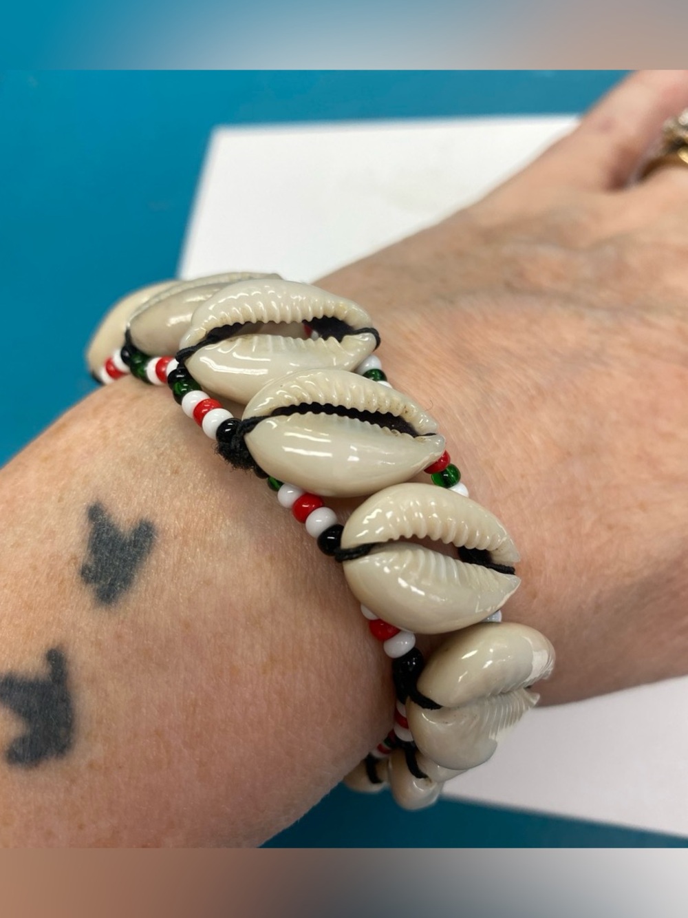 Handmade Cowrie Shell Bead Bracelet - Cream, Black, Red, Green, White